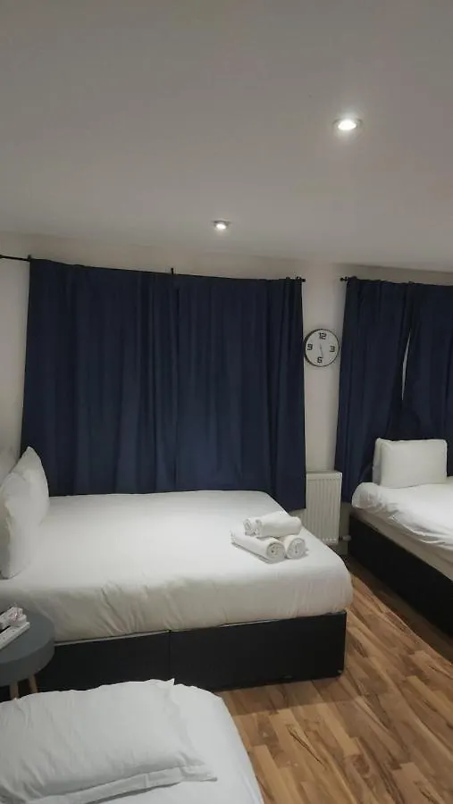City Sparrow Apartment 3 London